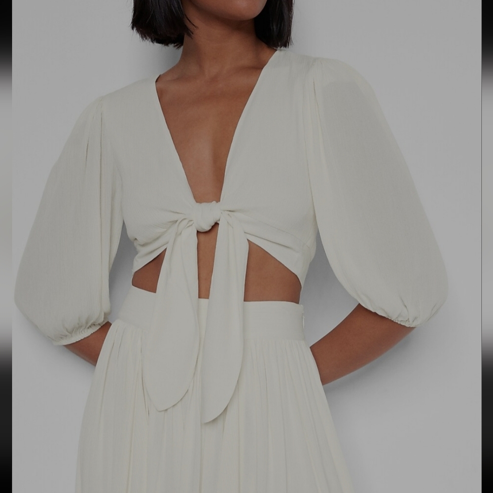 Tie Front Puff Sleeve Top
